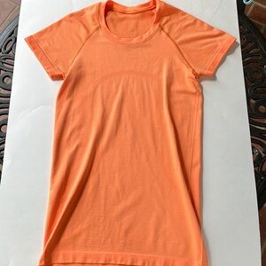 Lululemon Swiftly Tech Short Sleeved Shirt